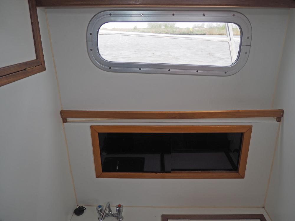 Cabin en avant, H&eacute;bergements
